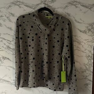 Trisha Tyler NWT M Gray/Black Polka Dot Top